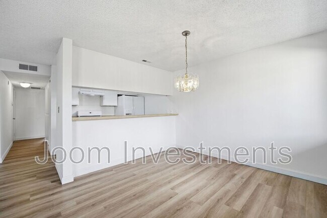 Building Photo - 1527 S Palm Ave