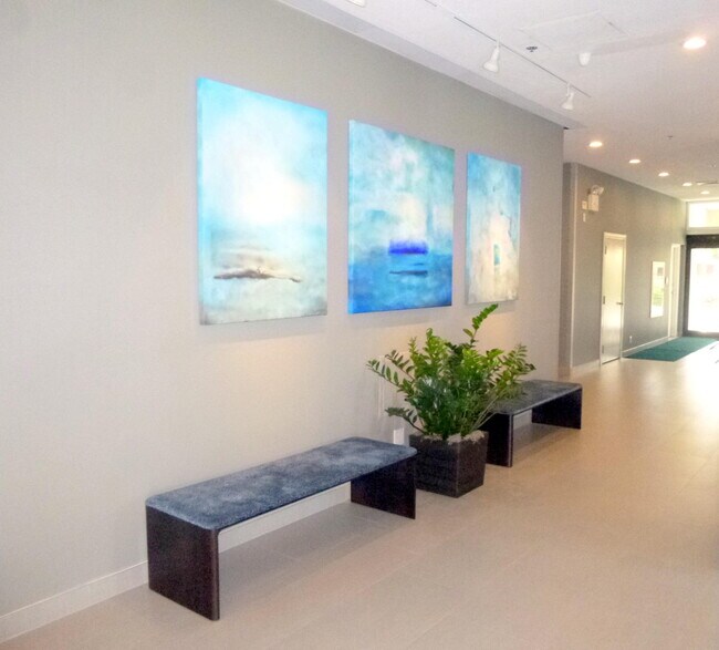 Building Photo - 5540 N Ocean Dr