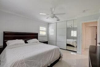 Building Photo - 4180 NW 5th Ave