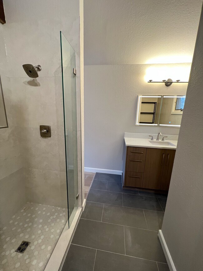 Master Bath - 15511 45th Pl W
