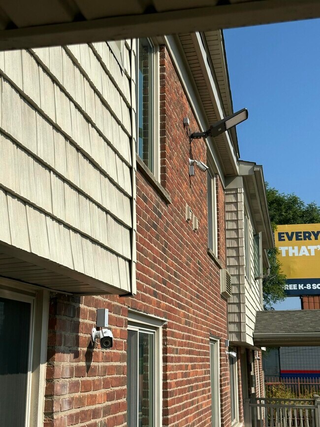 Building Photo - 17161 Telegraph Rd