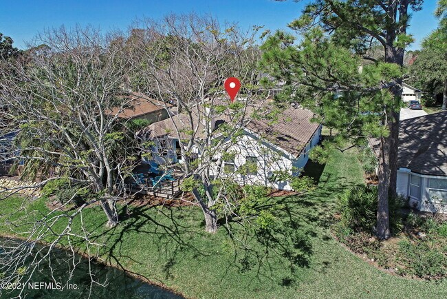 Building Photo - 3433 Heron Dr N