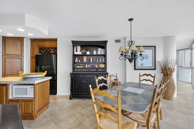 Building Photo - Rare 18th-Floor 3 bed, 3 bath Beachfront Condo at The Savoy!