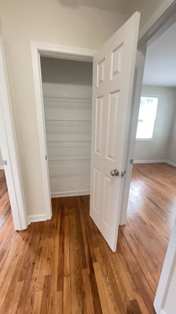 Building Photo - Convenient Columbia Living – Renovated Duplex Near Two Notch & Forest Dr