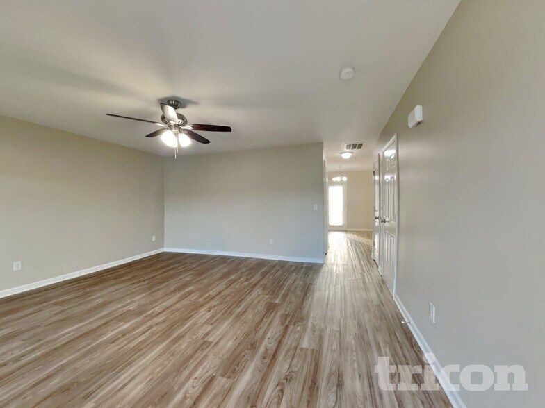 Building Photo - 1110 Langston Dr