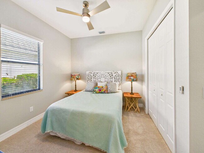 Building Photo - SEASONAL RENTAL – Available December throu...