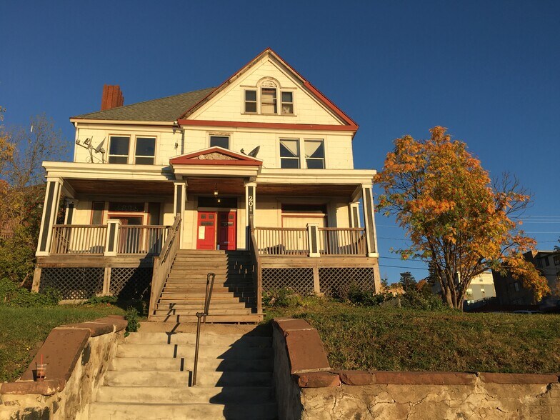 Front View - 201 W 3rd St