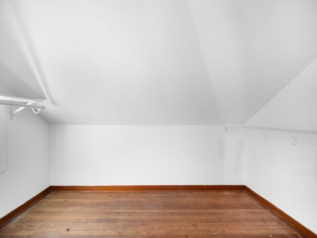 Building Photo - Modern & Cozy Retreat in Spokane – Prime Location Near Downtown