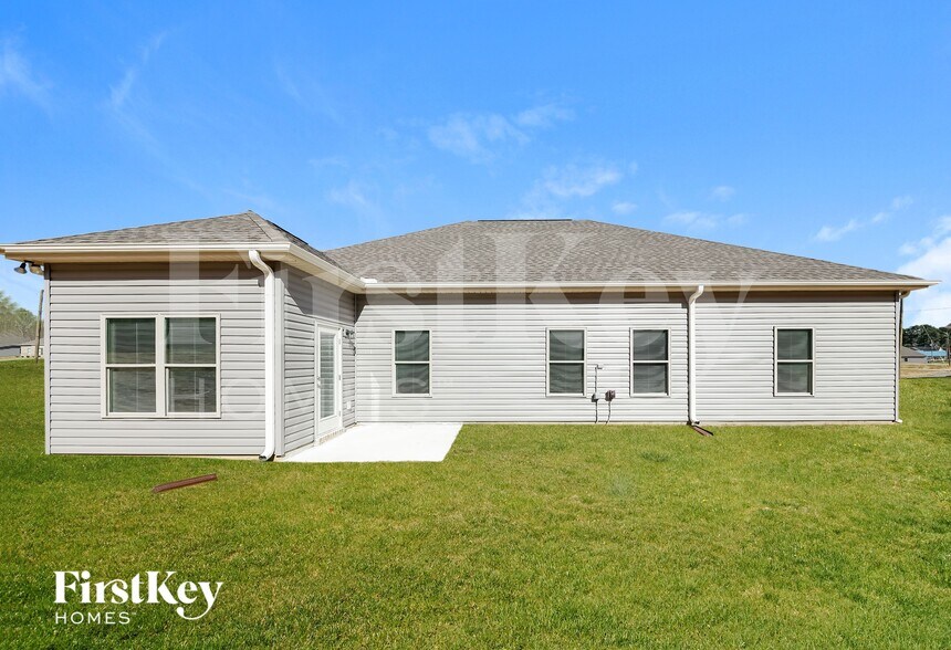 Building Photo - 141 Lakewood Ln