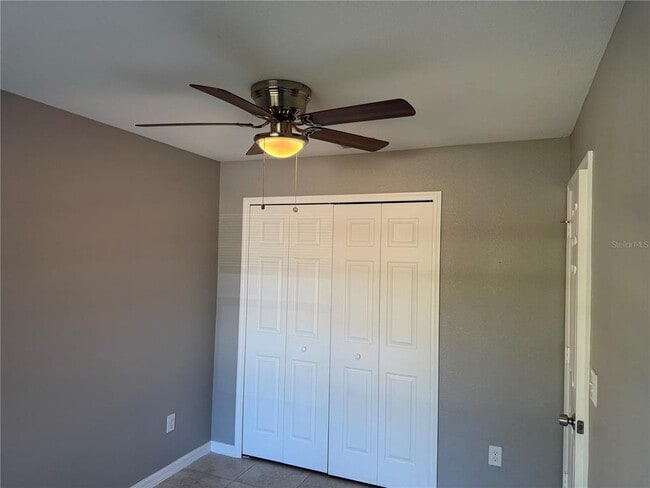 Building Photo - 17097 Thompson Ave