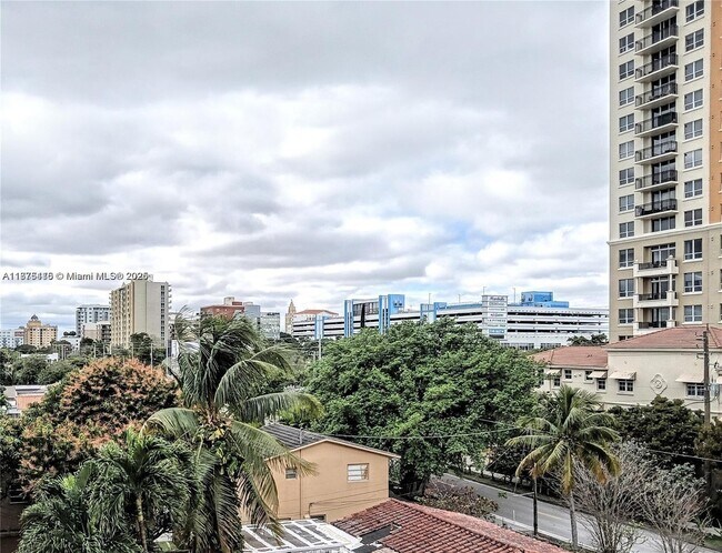 Building Photo - 2280 SW 32nd Ave