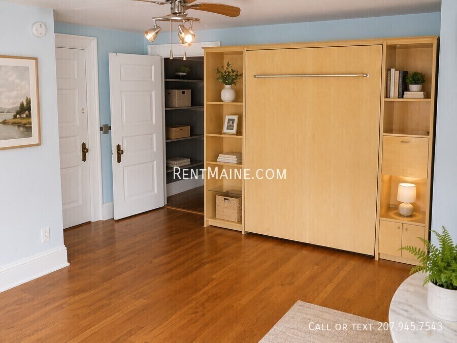 Building Photo - 99 Broadway