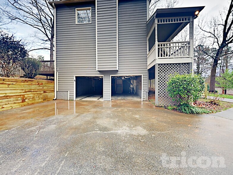 Building Photo - 313 Willow Bend Dr