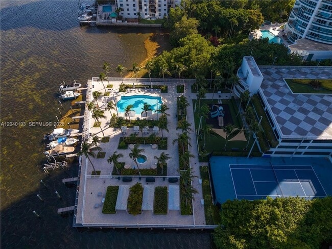 Building Photo - 2101 Brickell Ave