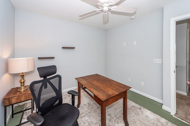 Building Photo - 3 Bedroom 2.5 Bath Single Family Home in W...