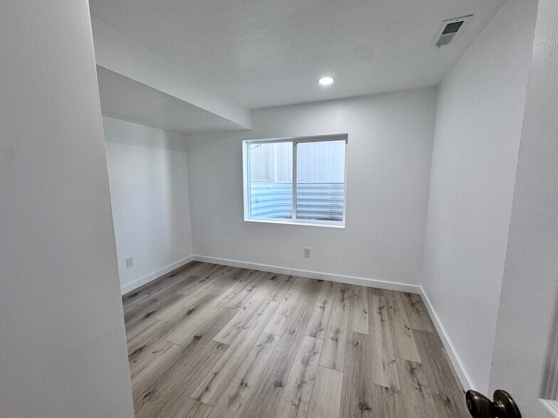 Building Photo - 12339 Remy Rd