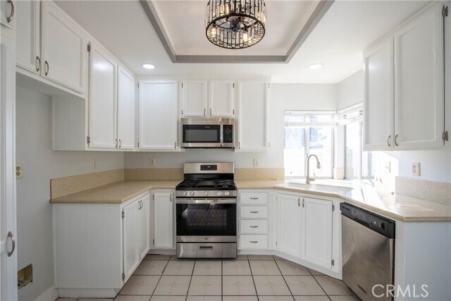 Building Photo - 28094 Palm Villa Dr