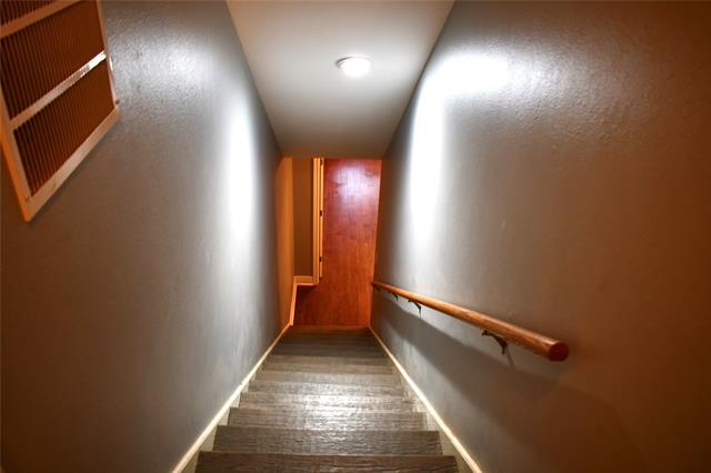 Building Photo - 908 McCoy Dr