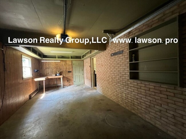 Building Photo - Updated Ranch in Glenvar with Garage and Bonus Room