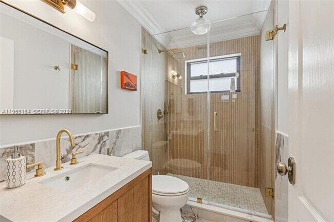 Building Photo - 34 SW 22nd Rd