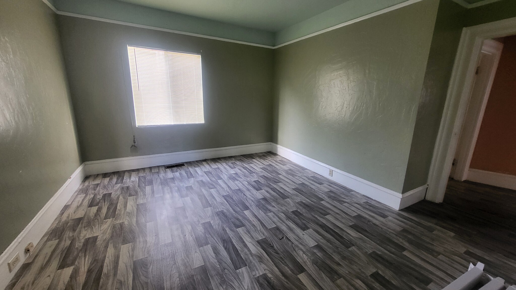 Bedroom 2 - 5701 Genoa St
