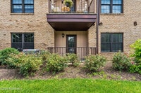 Building Photo - 803 Wellington Pl