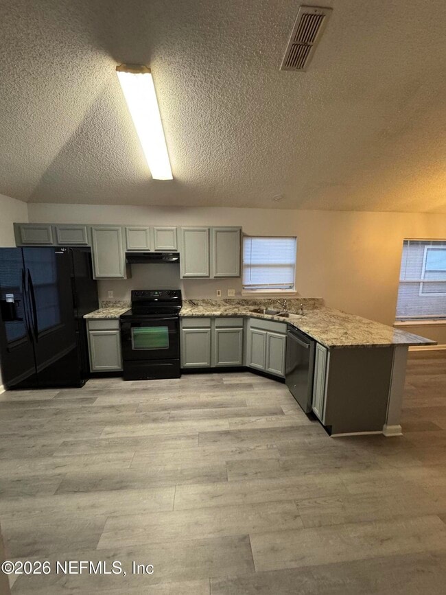 Building Photo - 5558 Oak Crossing Dr