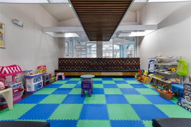 Building Photo - 163 Mango Dr