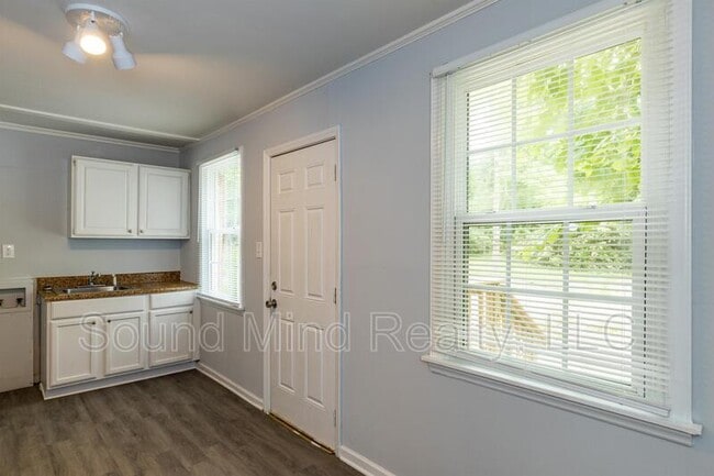 Building Photo - 321 Angier Ave