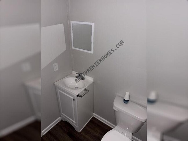 Building Photo - 10801 Excalibur Dr