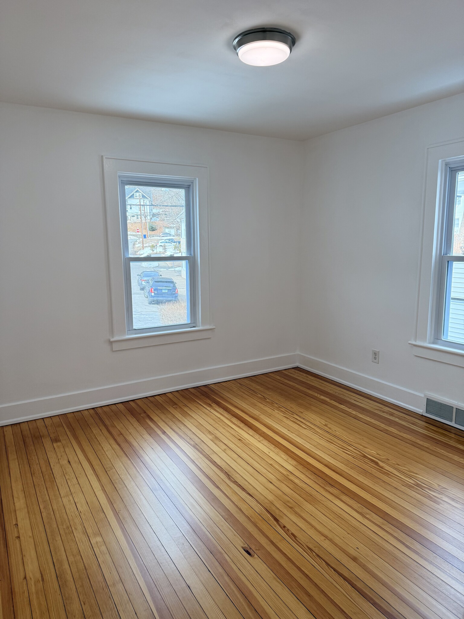 Building Photo - 30 Clark St