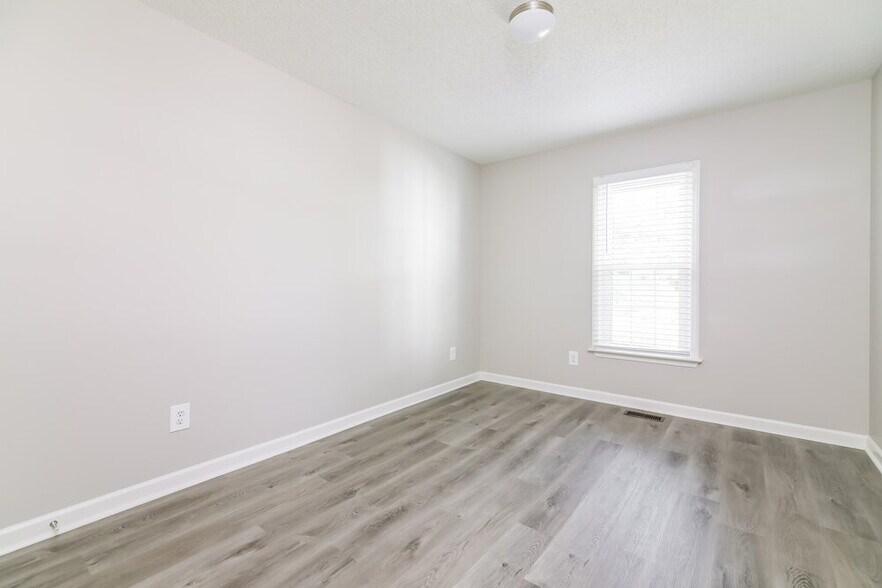 Building Photo - 4304 Candle Ct