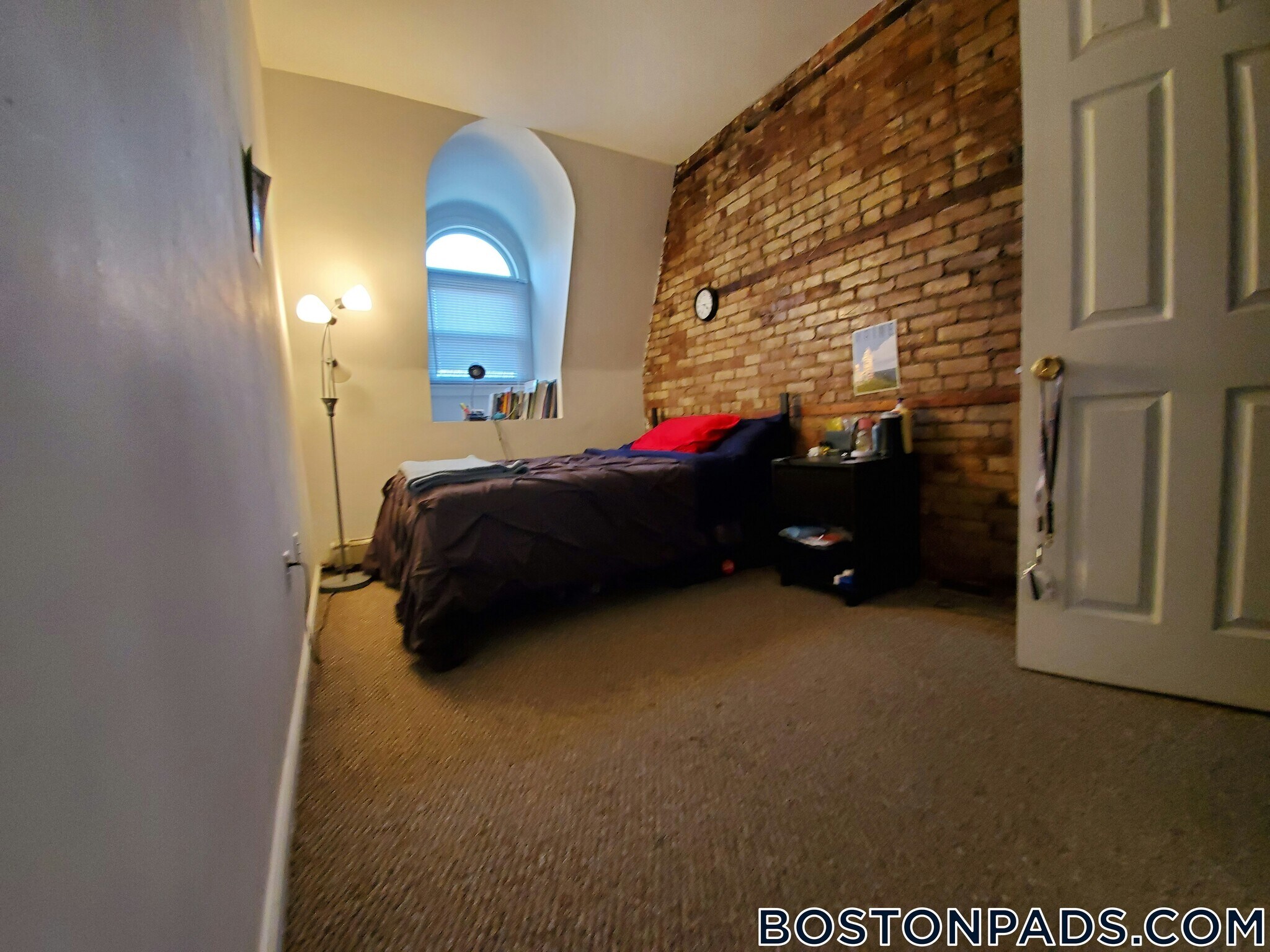 Building Photo - 168 Northampton St