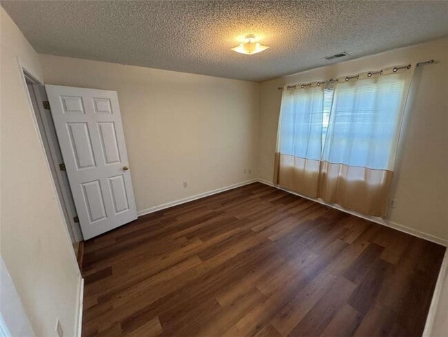 Building Photo - 870 Ashland Park Way SE