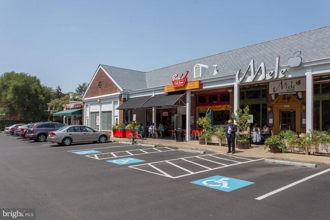 Building Photo - 1800 Wilson Blvd