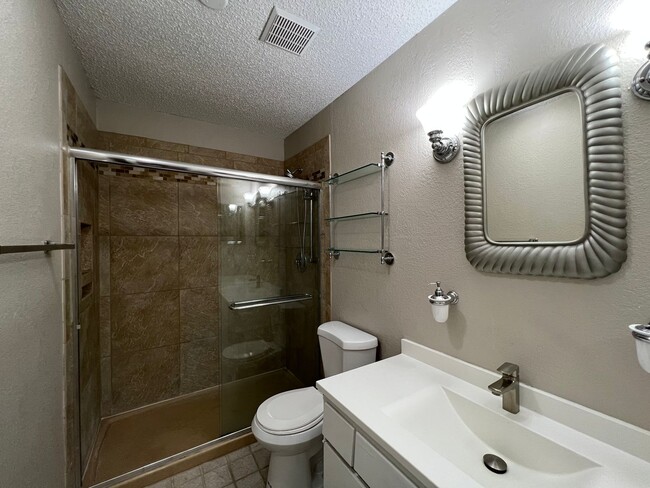 Building Photo - Grapevine Texas Condo for rent