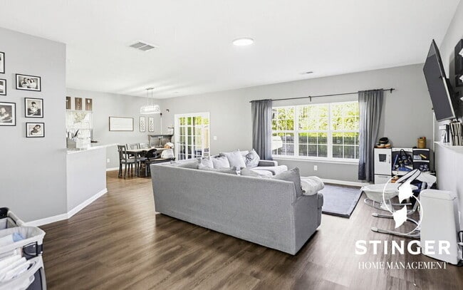 Building Photo - 100 Patriot Ct