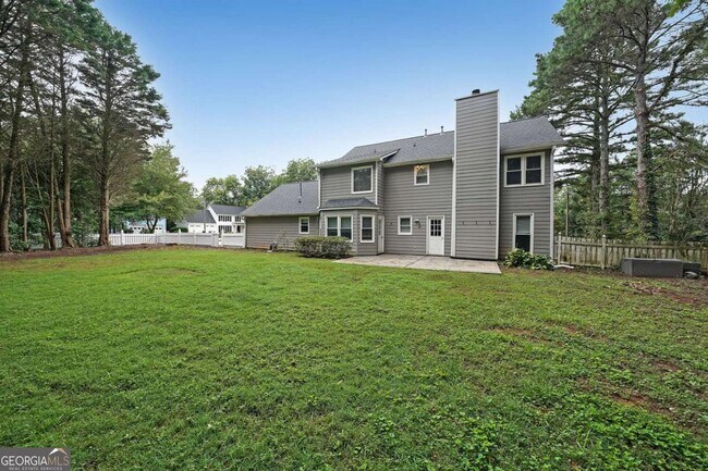 Building Photo - 2620 Valencia Dr NE