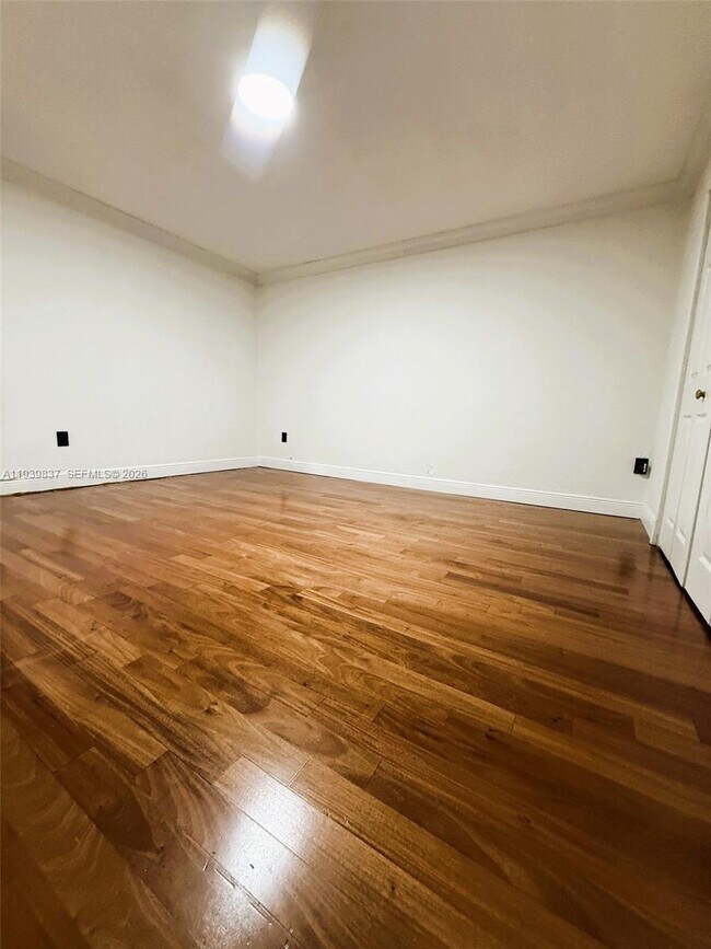 Building Photo - 16005 Kingsmoor Way