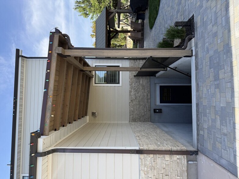 Building Photo - 9962 S Colton Spring Ln