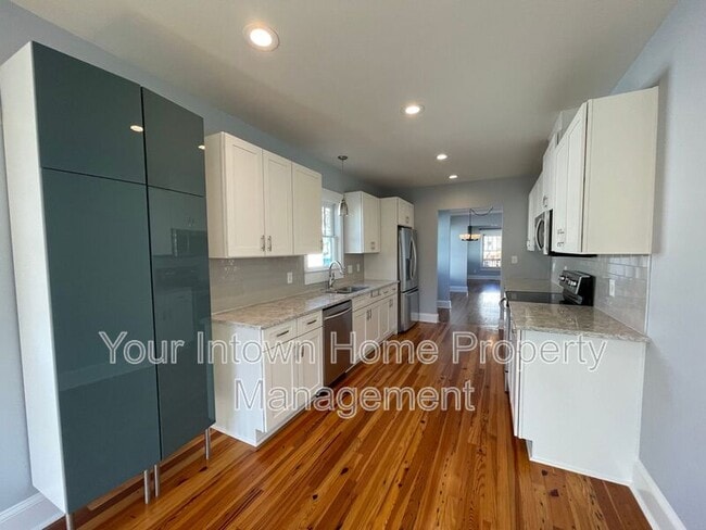 Building Photo - 228 Mayson Ave NE