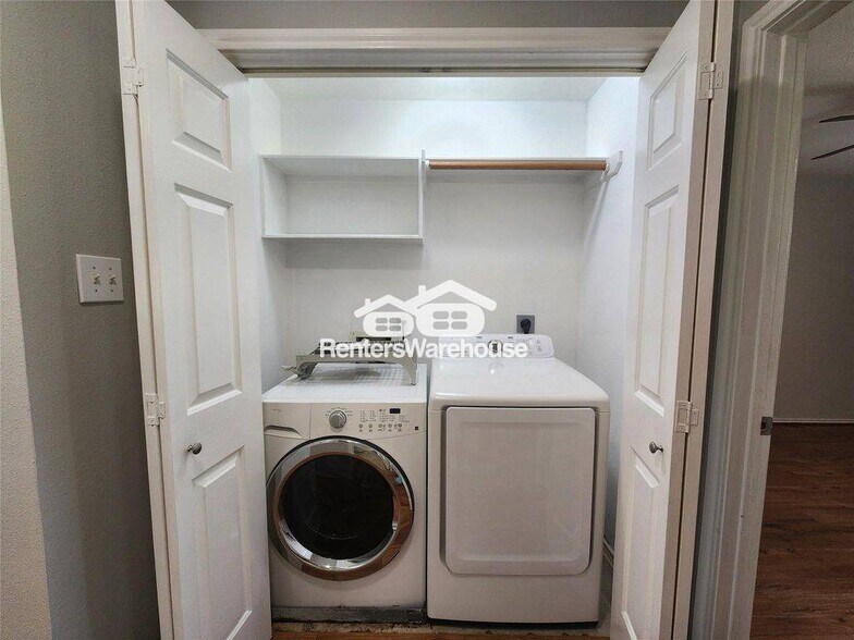 Building Photo - 119 Anise Tree Pl