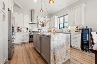 Building Photo - 2202 Felton Ln