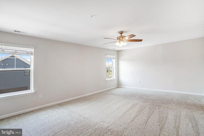 Building Photo - 404 Constellation Ln