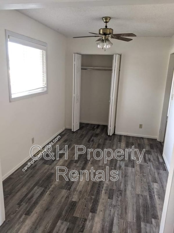 Building Photo - 1507 Elaine St