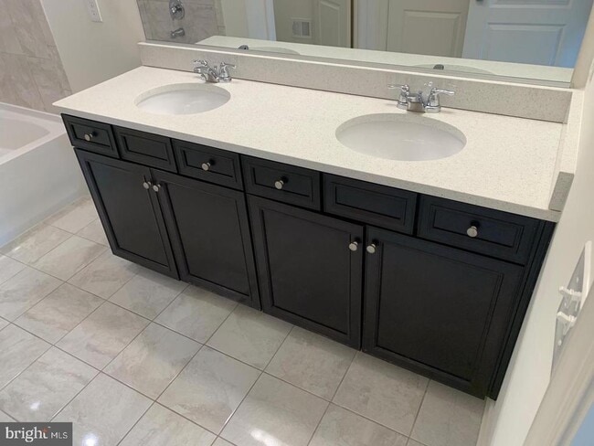 Building Photo - 3705 Chippendale Cir