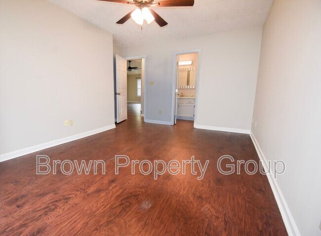Building Photo - 5935 Bloomsbury Dr