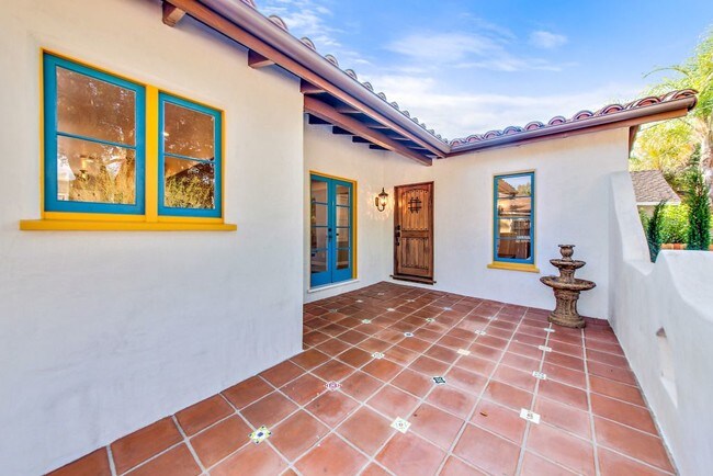 Front Patio - 100 W Tremont St