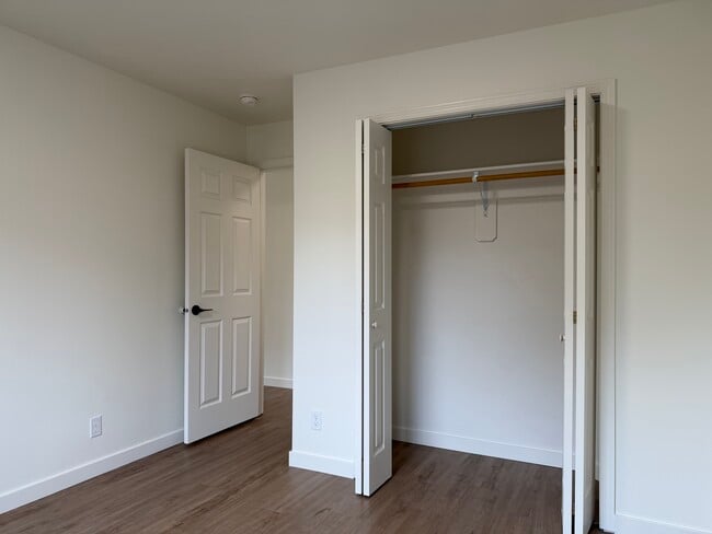 Building Photo - 416 Jasper Ave