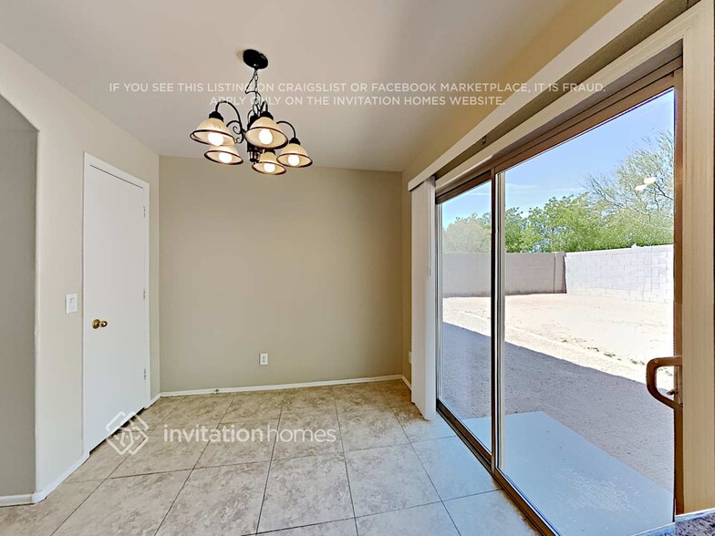 Building Photo - 39216 Kelly Cir